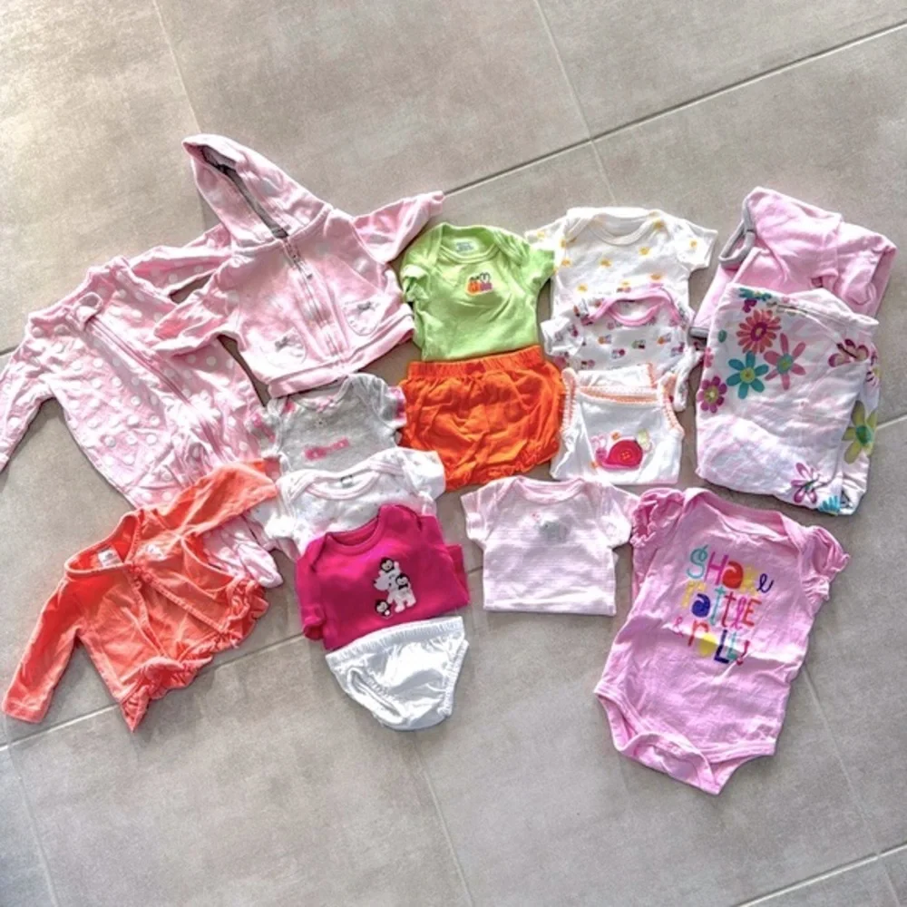 16 Piece Girl's NEWBORN Carter's, Koala Baby Mix & Match Tops & Bottoms